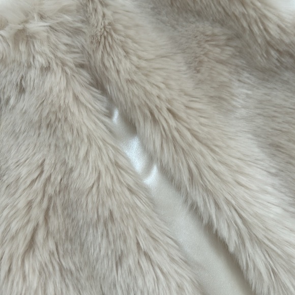 Kids Faux Fur Vest - Picture 5 of 10